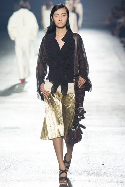Look 4